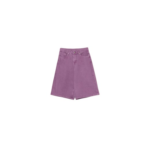 Cropp - Jeansowe szorty jorts z efektem sprania - fioletowy ze sklepu Cropp w kategorii Spodenki męskie - zdjęcie 179510902