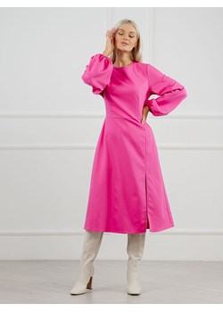 Dopasowana sukienka midi Azuri ze sklepu Eye For Fashion w kategorii Sukienki - zdjęcie 146331781