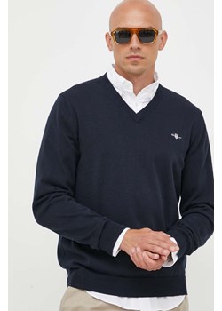 Gant sweter bawełniany kolor granatowy lekki ze sklepu ANSWEAR.com w kategorii Swetry męskie - zdjęcie 163378633
