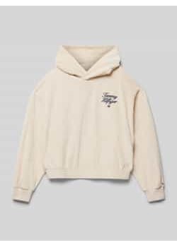 Bluza z kapturem i wyhaftowanym logo model ‘SCRIPT’ ze sklepu Peek&Cloppenburg  w kategorii Bluzy dziewczęce - zdjęcie 177831881